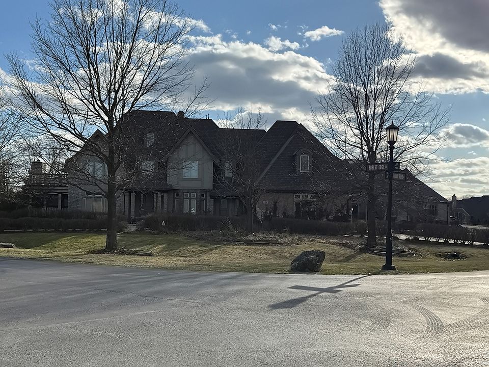 2nd image of 218 Shadow Ridge Ct