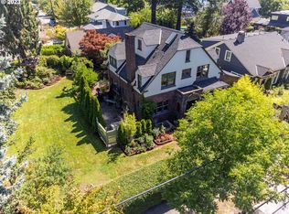 3330 NE Bryce St #A & B, Portland, OR 97212