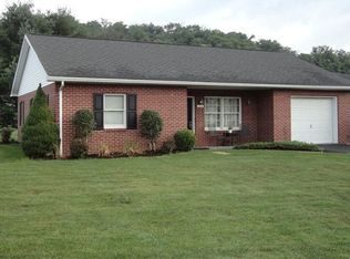 212 Cornfield Cir, Lewistown, PA 17044