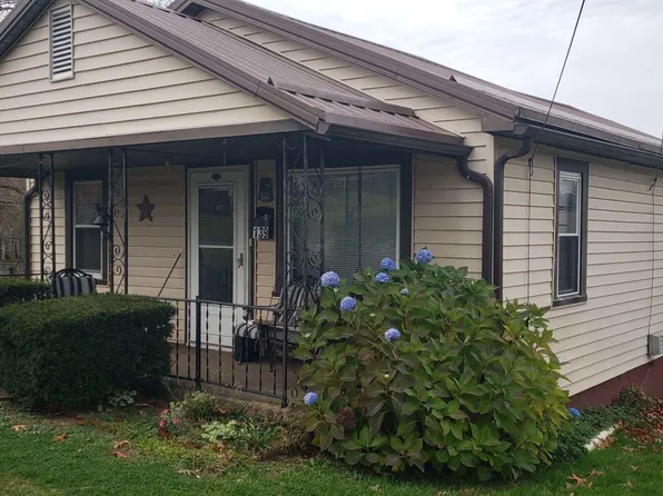 139 1st Ave, Fayetteville, WV 25840
