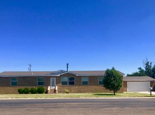 122 N Main St, Booker, TX 79005