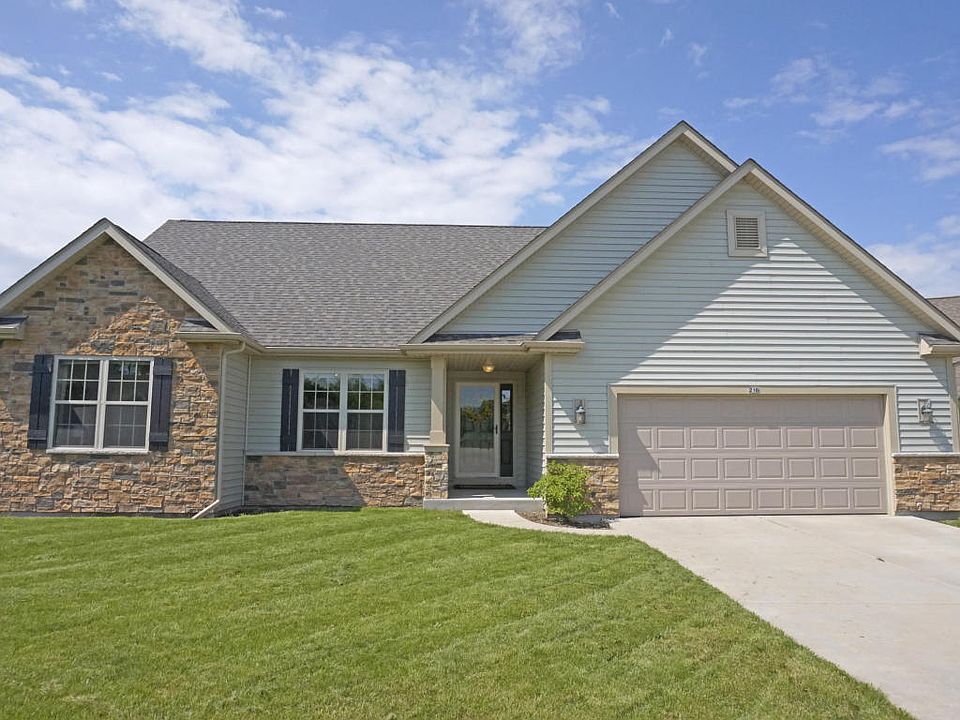 1st image of 216 Stonefield Dr