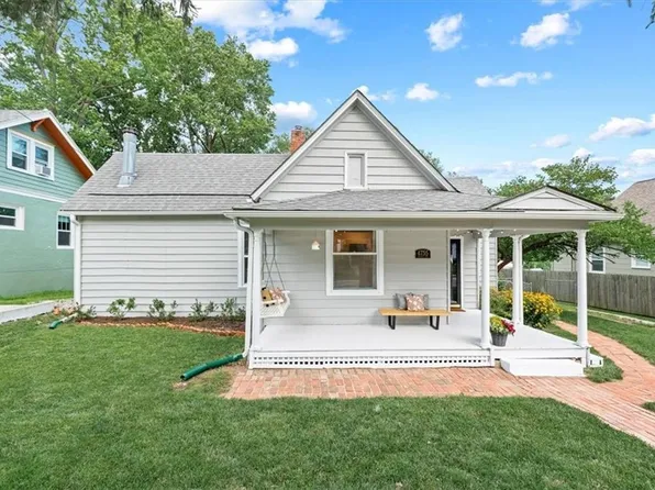 4755 Mission Rd, Westwood, KS 66205