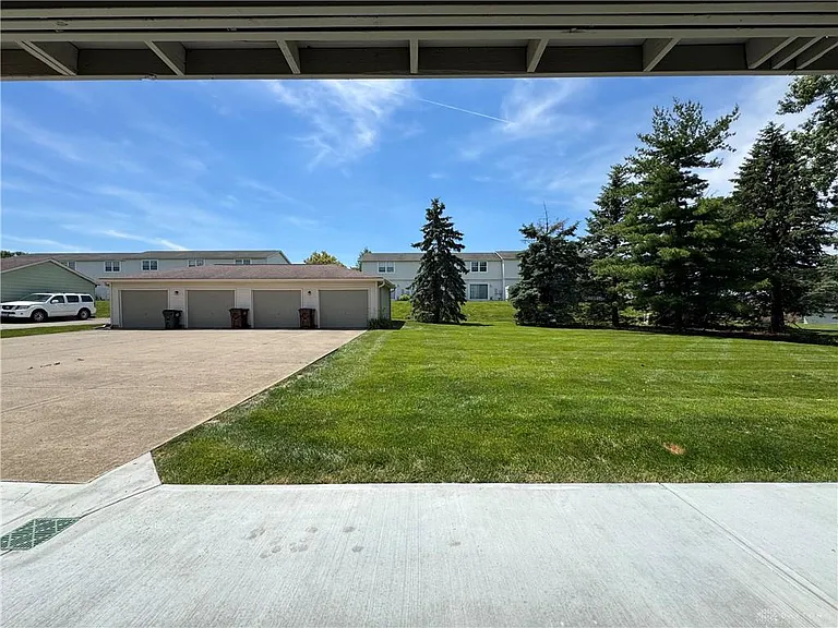 1244 Robbins Run Ct — Photo 14