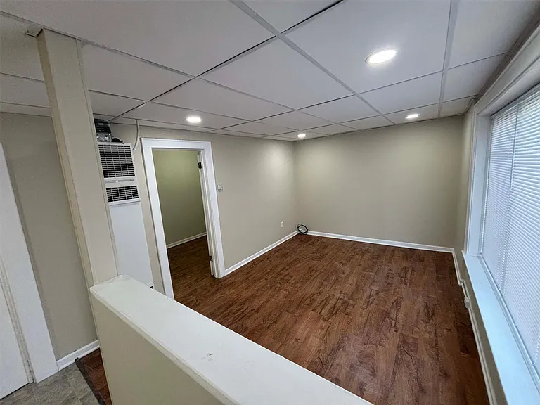 625 Owen St #1 — Photo 25