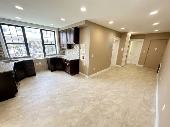 1127 Nameoke St APT 1B