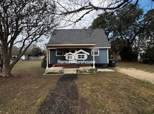 406 S Main St, Kyle, TX 78640