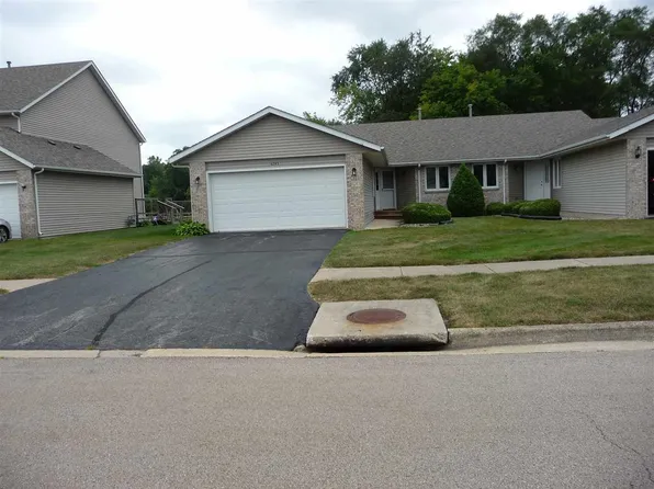 6243 Carriage Green Way, Rockford, IL 61108