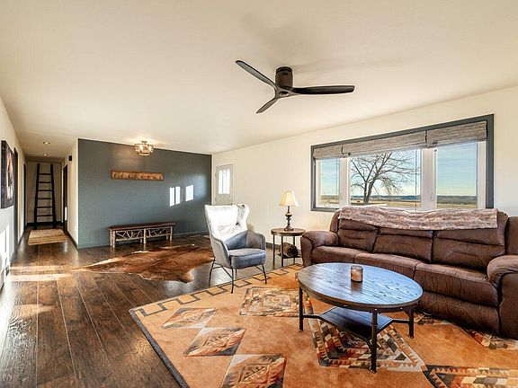 5th image of 82 Airport Rd