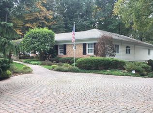 894 Huron Rd, Franklin Lakes, NJ 07417
