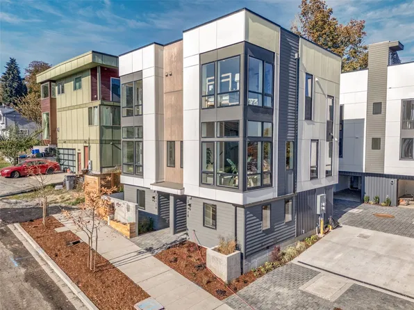3212 B S Dawson Street, Seattle, WA 98118