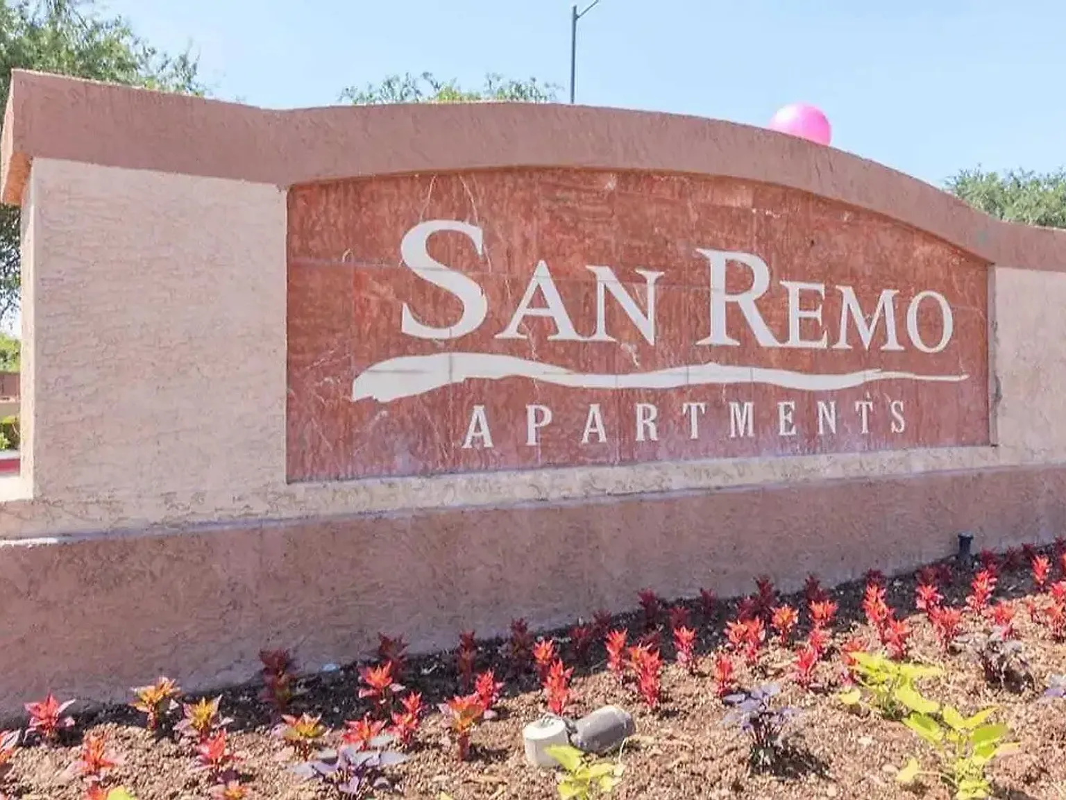 San Remo Apartments — Photo 2