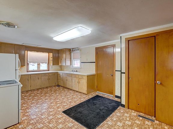 4th image of 311 Harrison Street