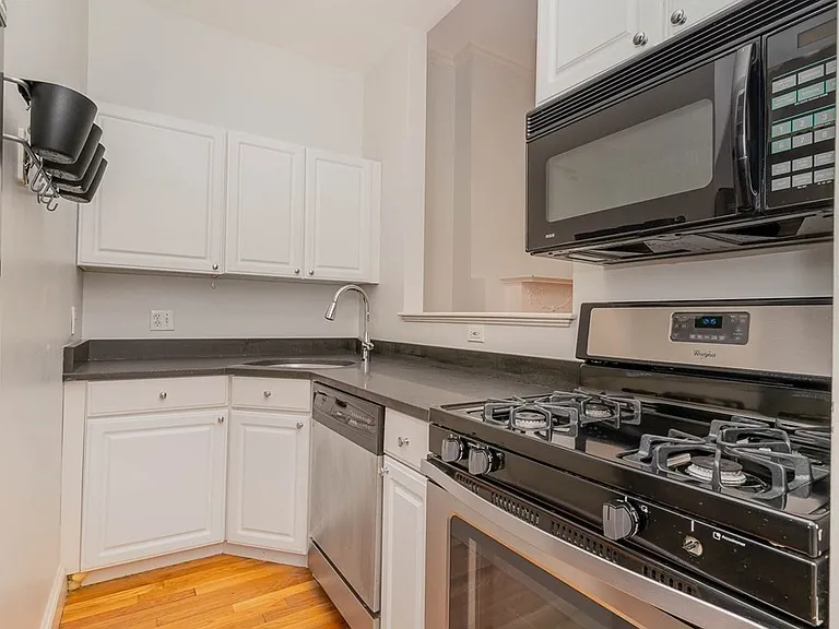53 Rutland St #2 — Photo 5