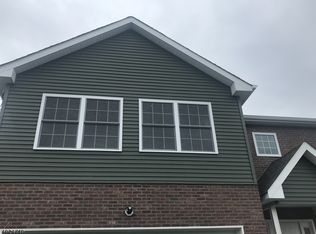 15 Park St, Belleville, NJ 07109