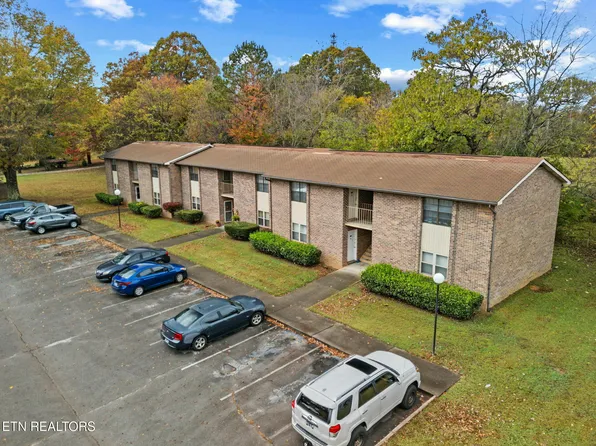 906 Old Reservoir Rd, Maryville, TN 37804