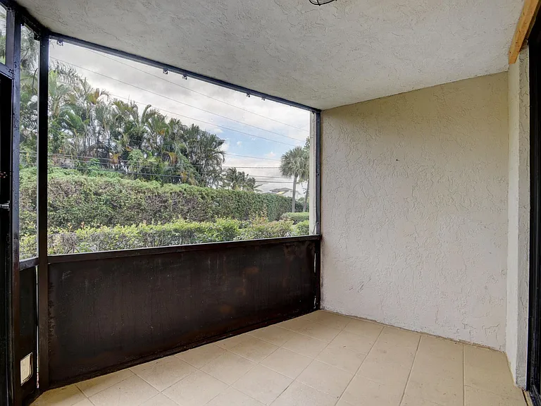 890 N Federal Hwy #103 — Photo 36