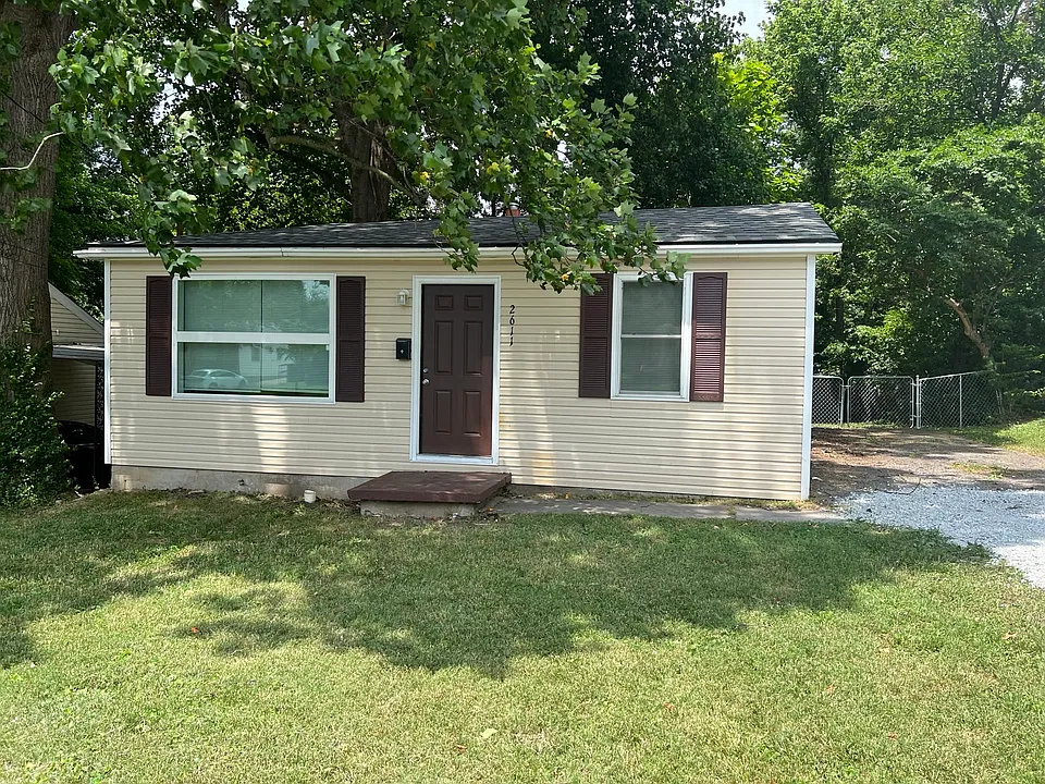 2611 Franklin Ave