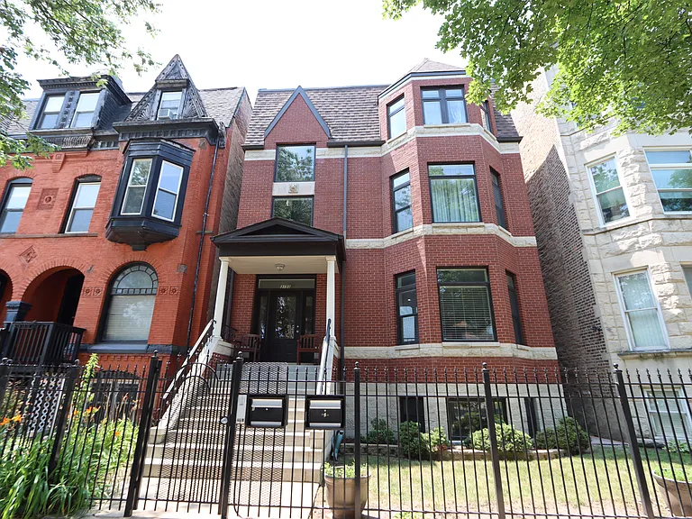 3150 S Prairie Ave #1 — Photo 1