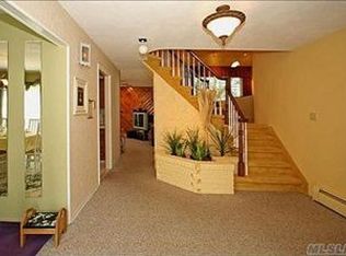 96 Andrew Ave, Islip Terrace, NY 11752