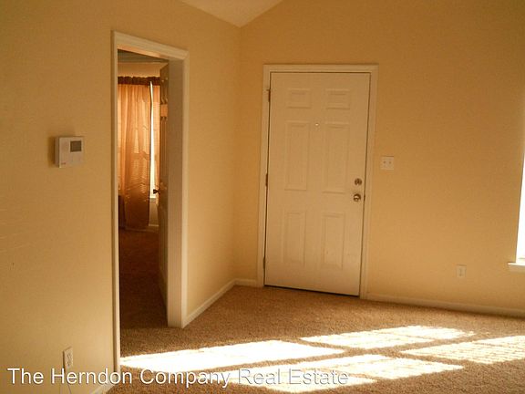 3rd image of 1661 Fresno St