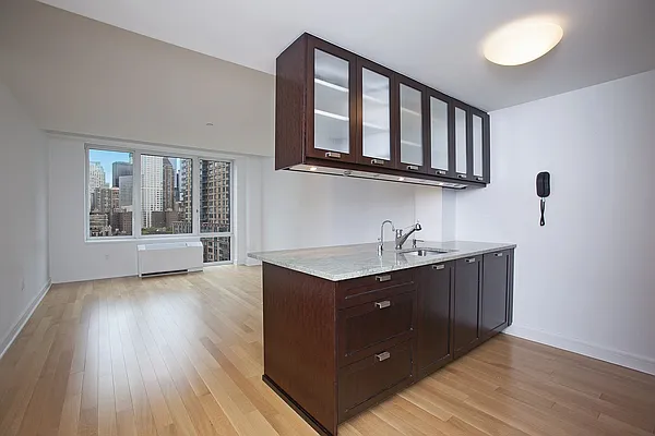 Rented by BLU Real Estate | media 25