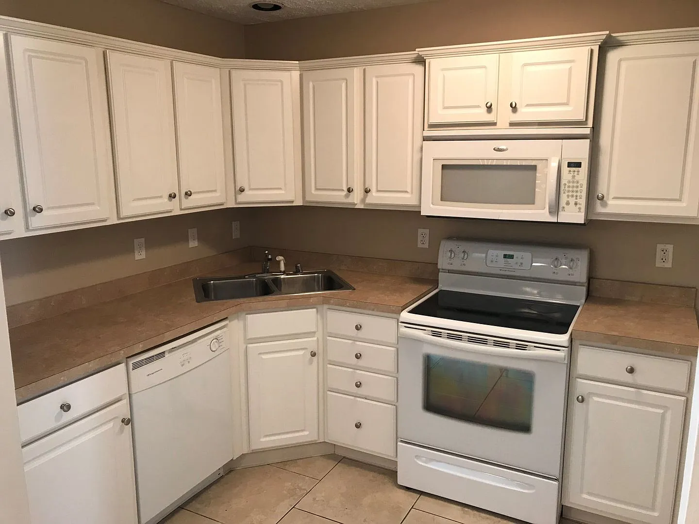 68-74 Gray Hawk Drive 4-Plex — Photo 4