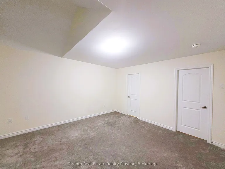 4 Bruce Welch Ave — Photo 25