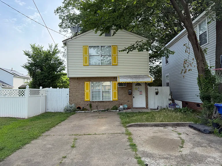 610 Mahone Ave — Photo 1