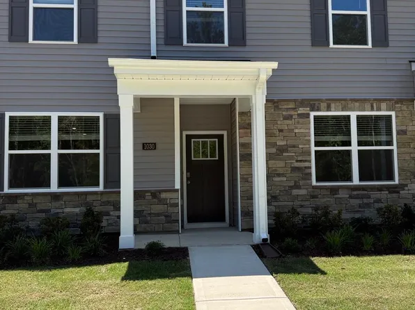 1030 Bayard Wootten Way, New Bern, NC 28562