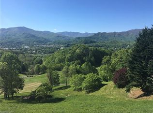 560 Laurel Ridge Dr, Waynesville, NC 28786