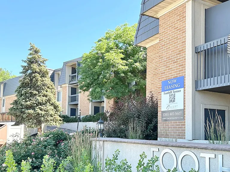 Foothill Terrace — Photo 164