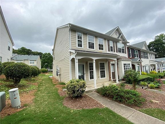 3rd image of 3359 Hidden Cove Cir