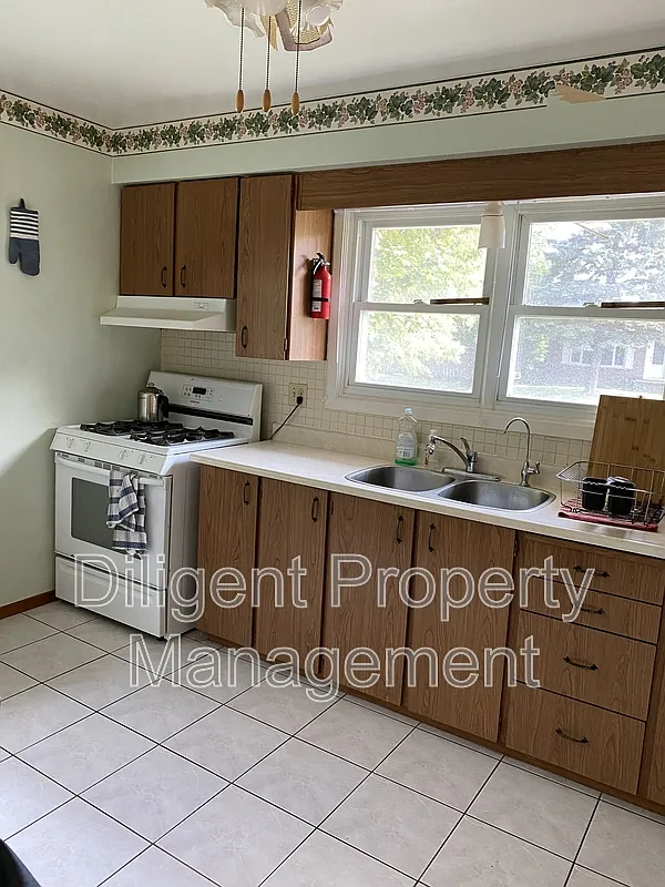 2 bed, 2.0 bath, $650 — Photo 4