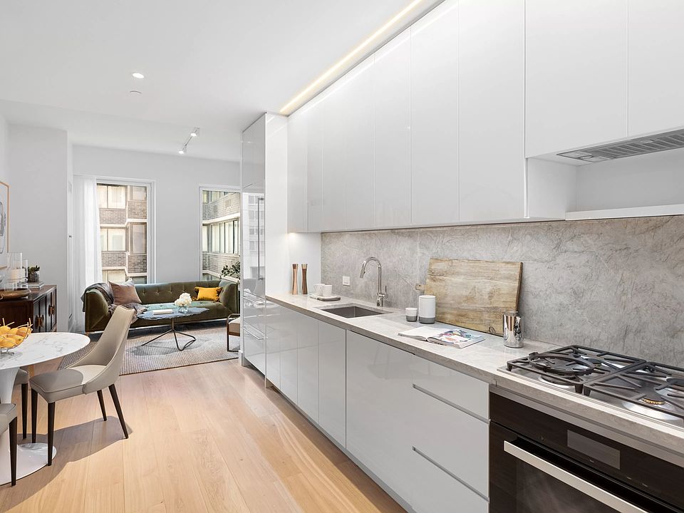 1st image of 15 W 61st St #3G