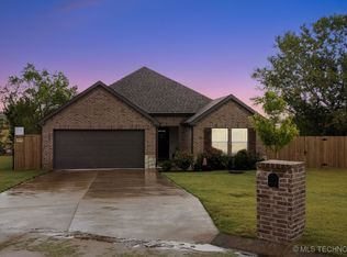 401 S Buffalo Ave, Skiatook, OK 74070