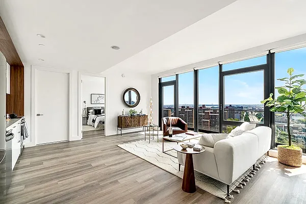 Rented by EXR | media 21