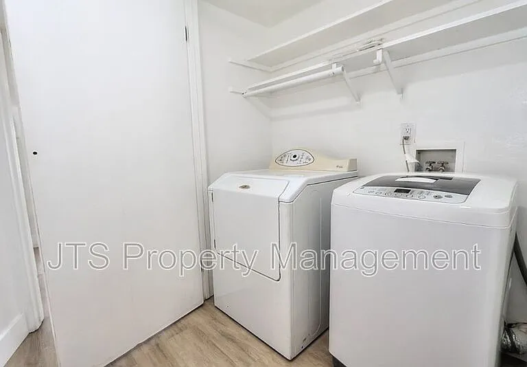 10524 Croetto Way #3 — Photo 41
