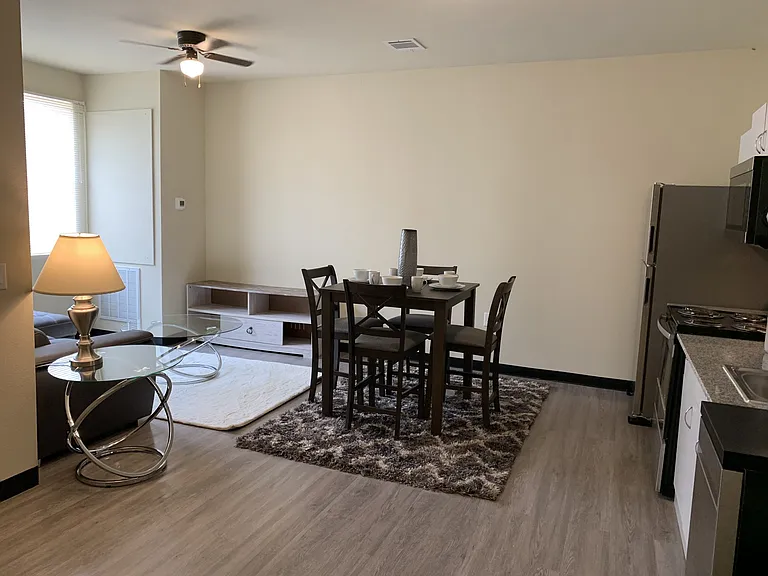 Fountain Hill Apartments — Photo 17