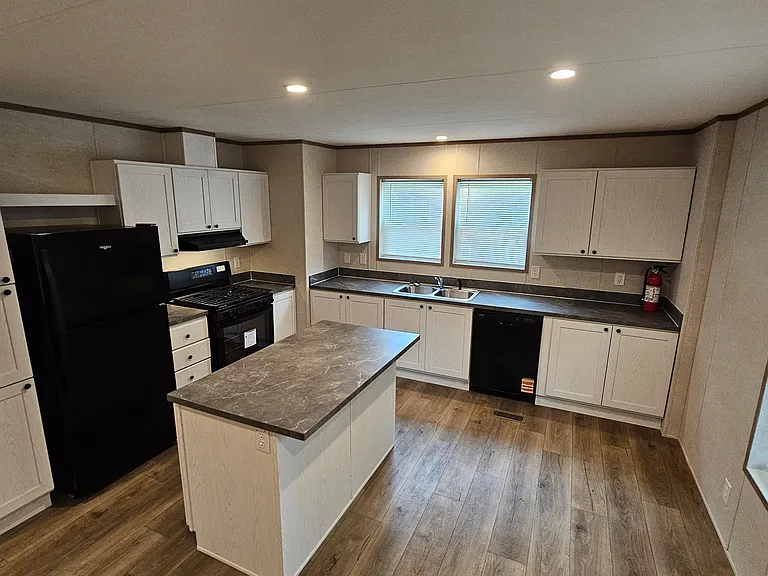 Norton Shores — Photo 64