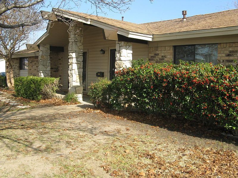 1st image of 5132 Holiday Ln