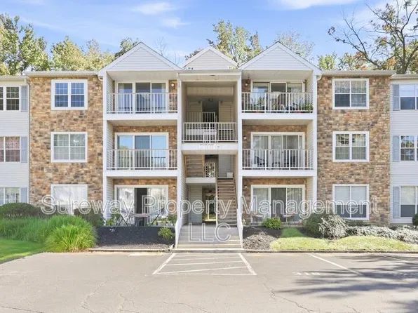 58 Willow Ct, Hamilton, NJ 08619