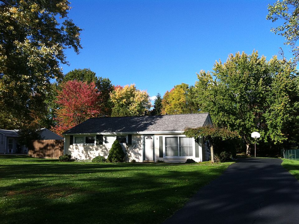 1st image of 1783 Westwood Dr
