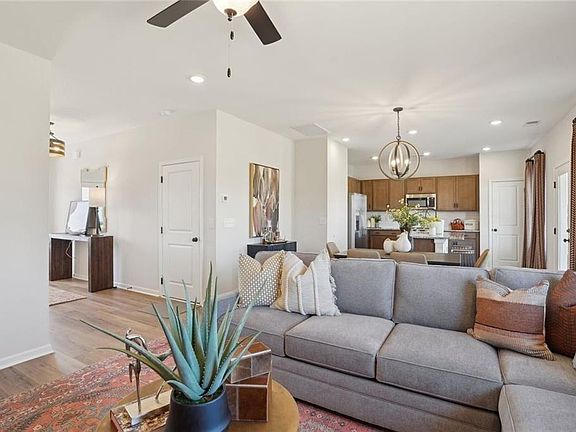7th image of this home