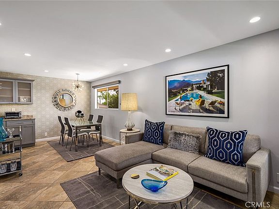 4th image of 510 N Villa Ct Unit 201