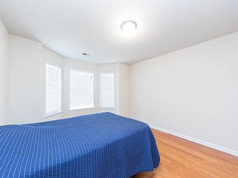 4556 White Horse Dr — Photo 7