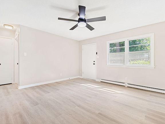 5th image of 109 W Poplar Ave #K