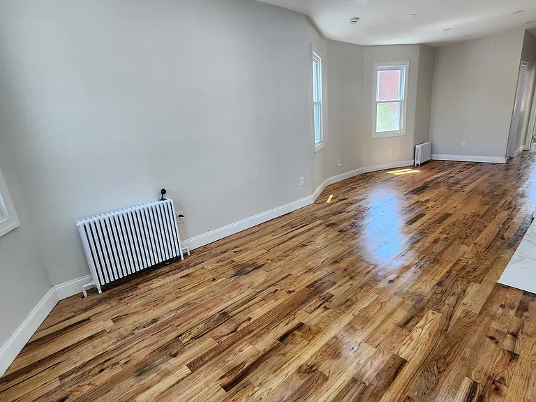 102 Dubois Ave #1 — Photo 2