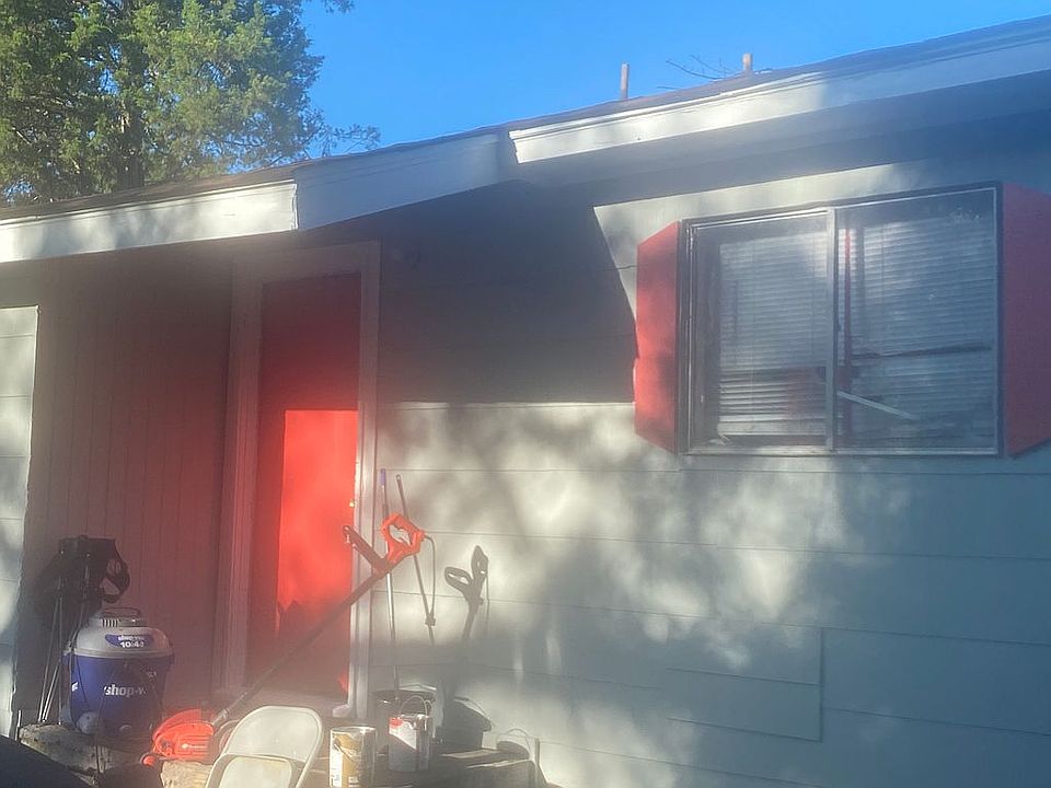 2nd image of 3707 Skyline Dr