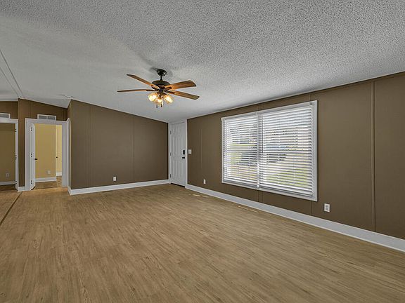 4th image of 933 Ridge View Rd